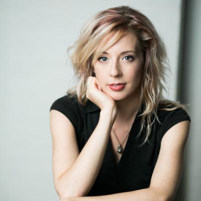 Ali Pohanka Headshot