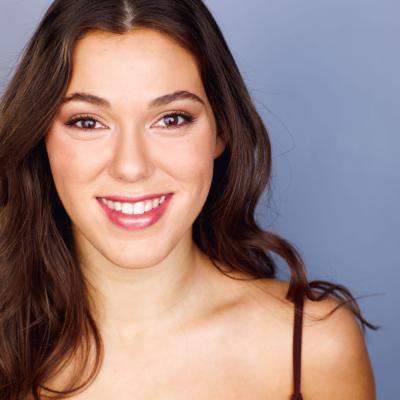 Graciela Rey Headshot