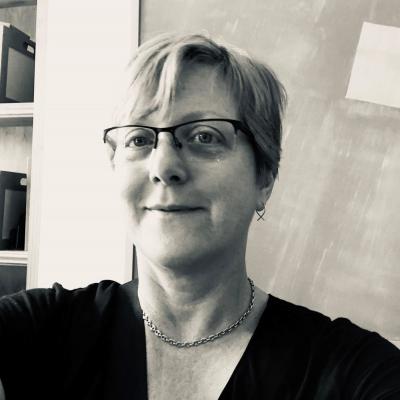 Narelle Sissons Headshot