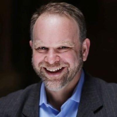 Sasha Olinick Headshot